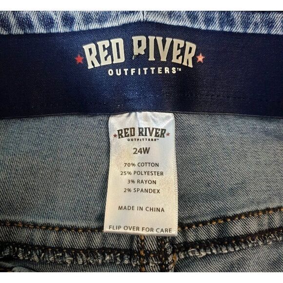Red River Womens Plus Denim Capri 24W  Jeans Cuffed Hem Stretchy Preppy Clean - Picture 2 of 6